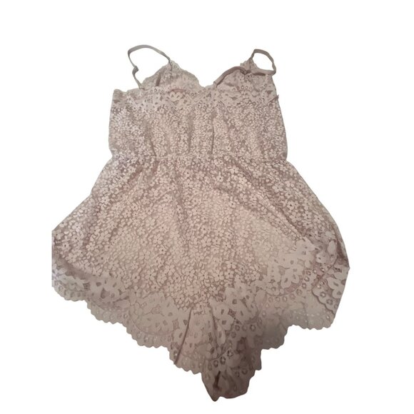 Victorias Secret Lace Romper With Adjustable Straps & Floral Design In Medium Si - Picture 4 of 5